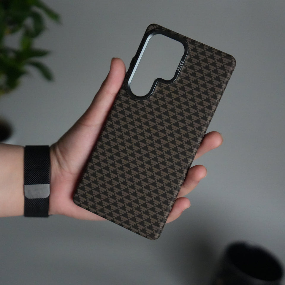 Galaxy S25 Ultra Houndstooth Pattern Case | Slim Hard Back Cover | Matte Finish Protective Case with MagSafe