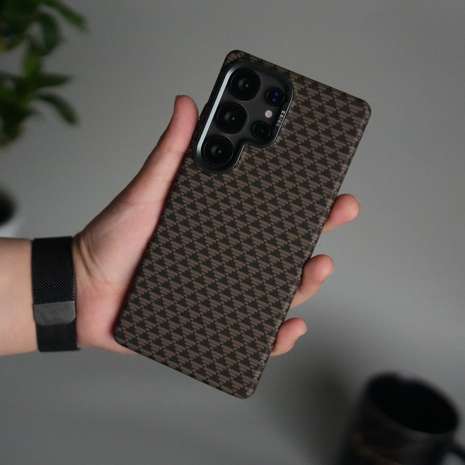 Galaxy S25 Ultra Houndstooth Pattern Case | Slim Hard Back Cover | Matte Finish Protective Case with MagSafe