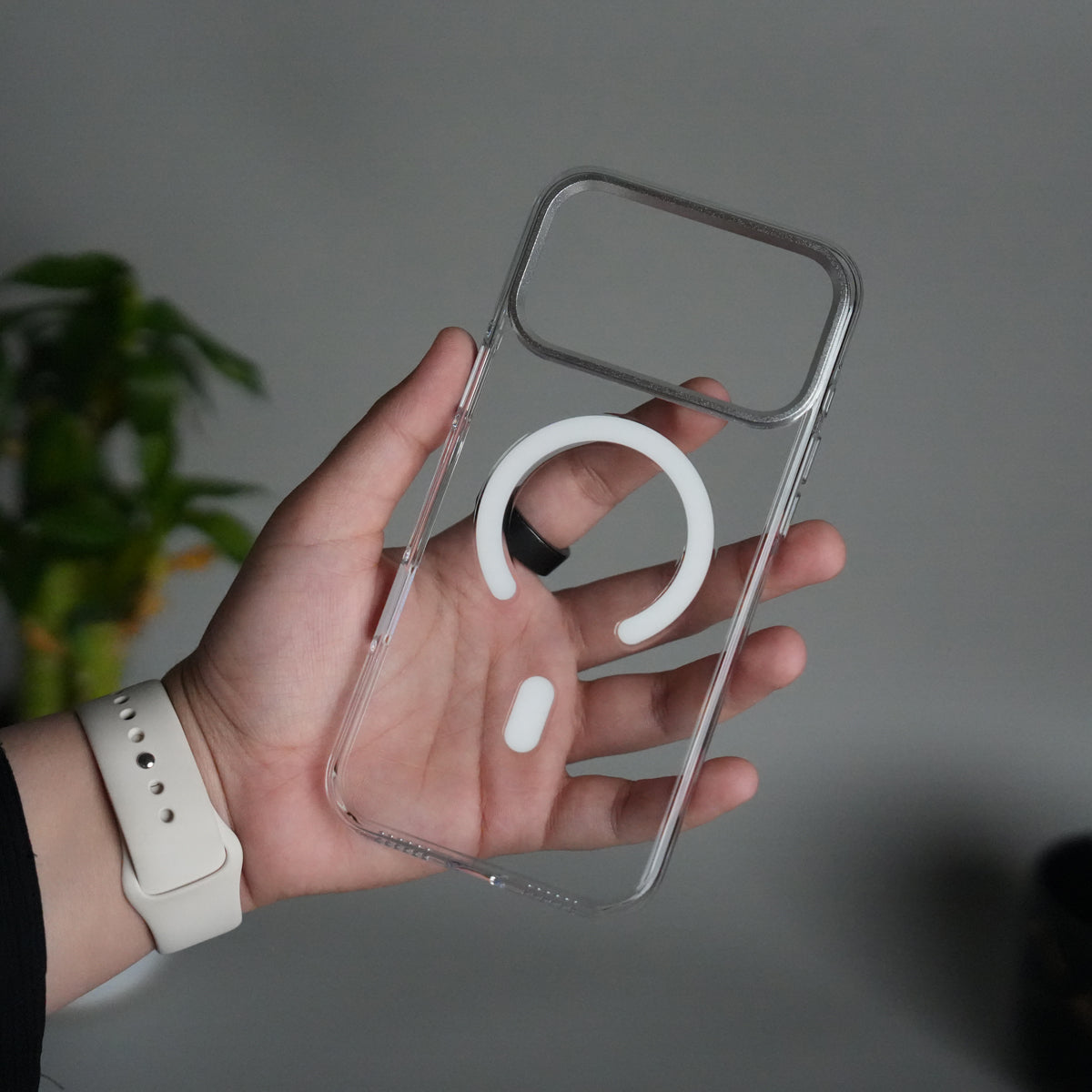 iPhone 17 Pro Anti-Yellow Hard Crystal Transparent MagSafe Case