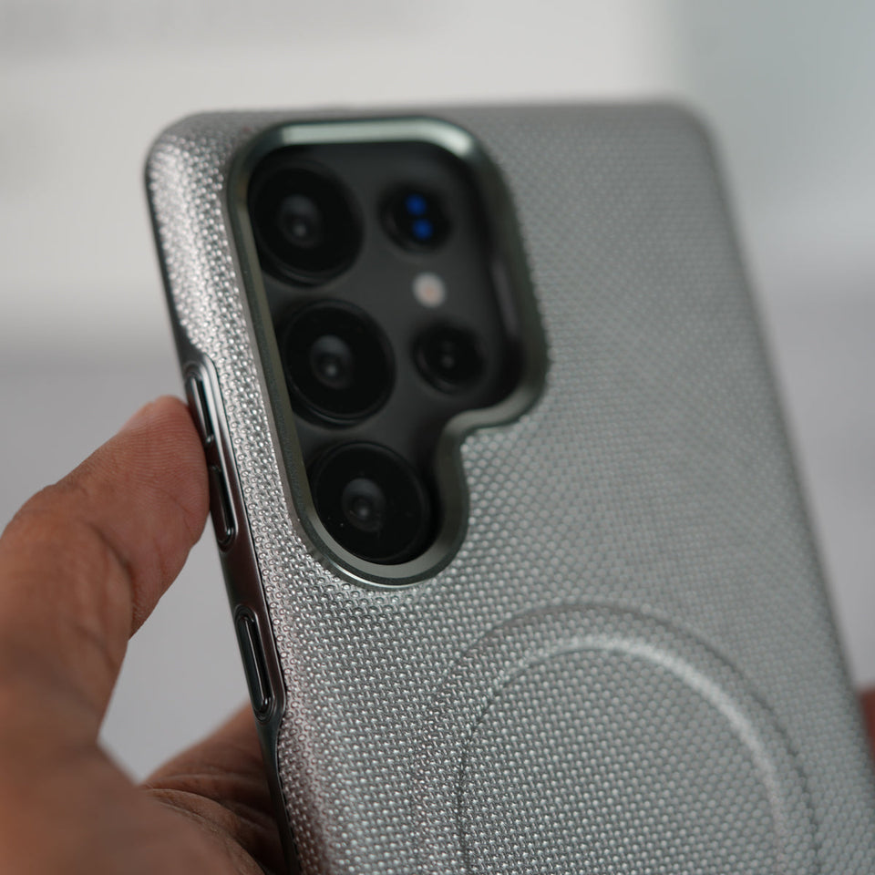 Samsung Galaxy Ultra Series Shiny Dotted MagSafe Cover With Metal Camera Bump