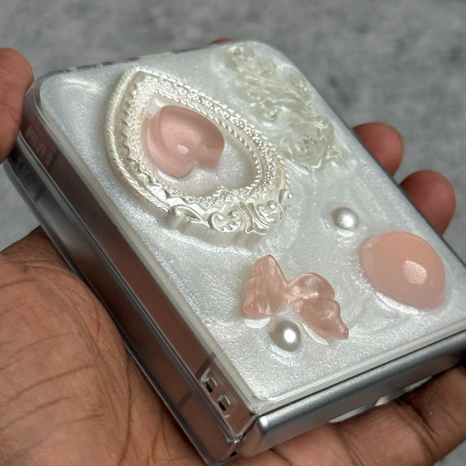 Samsung Galaxy Z Flip 6 3D Pink Butterfly Heart Cover